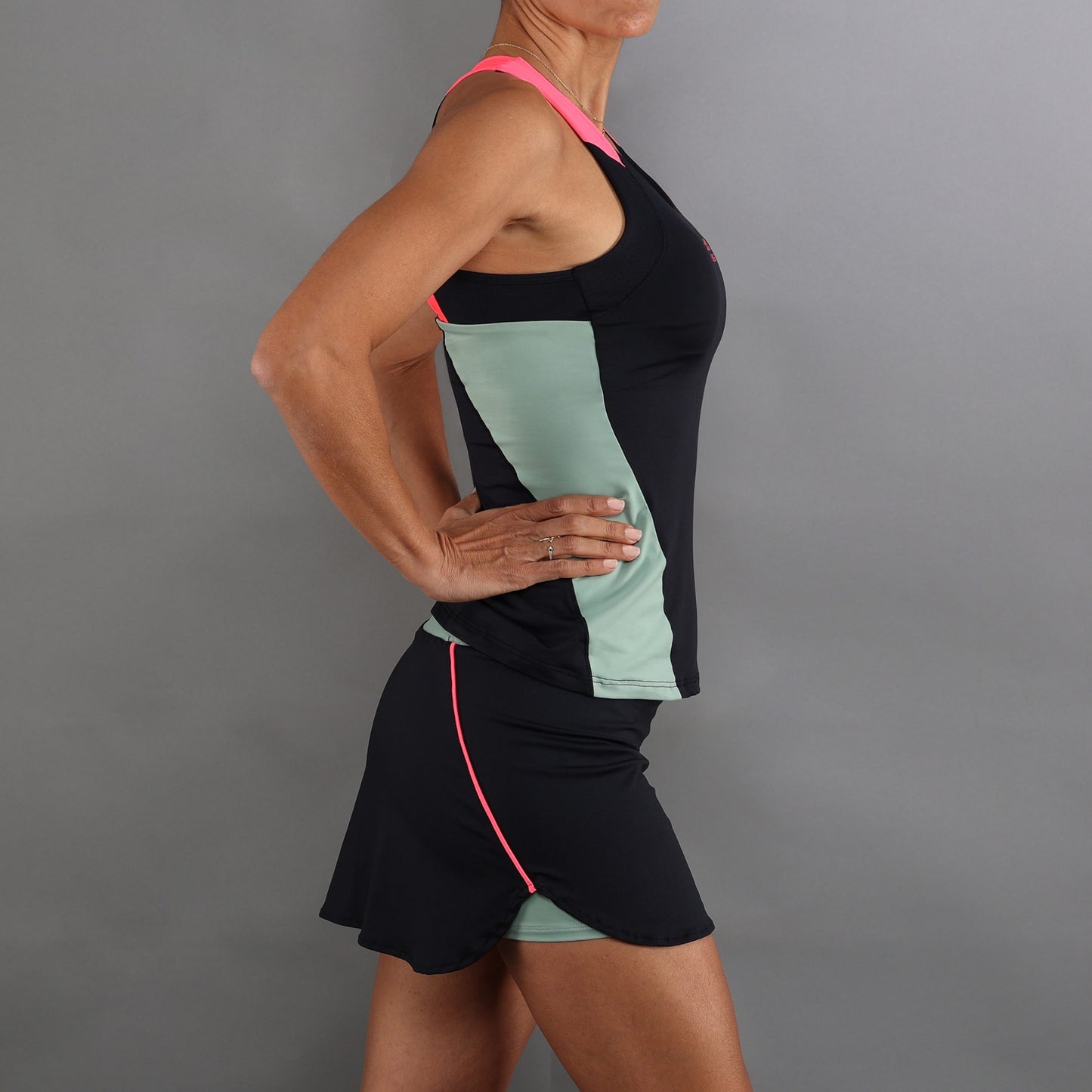 Conjunto Grace Black Forest de Pádel y Tenis