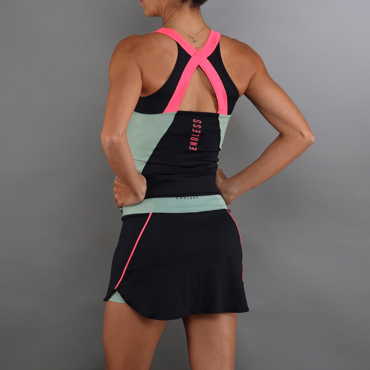 Conjunto Grace Black Forest de Pádel y Tenis