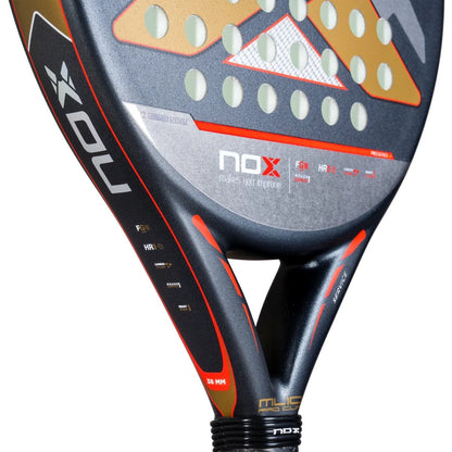 Pala de Pádel Nox ML10 Pro Cup Rough Surface Edition 2025 de Miguel Lamperti